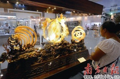 400广东民间工艺精品出京《飞龙在天》3.8亿